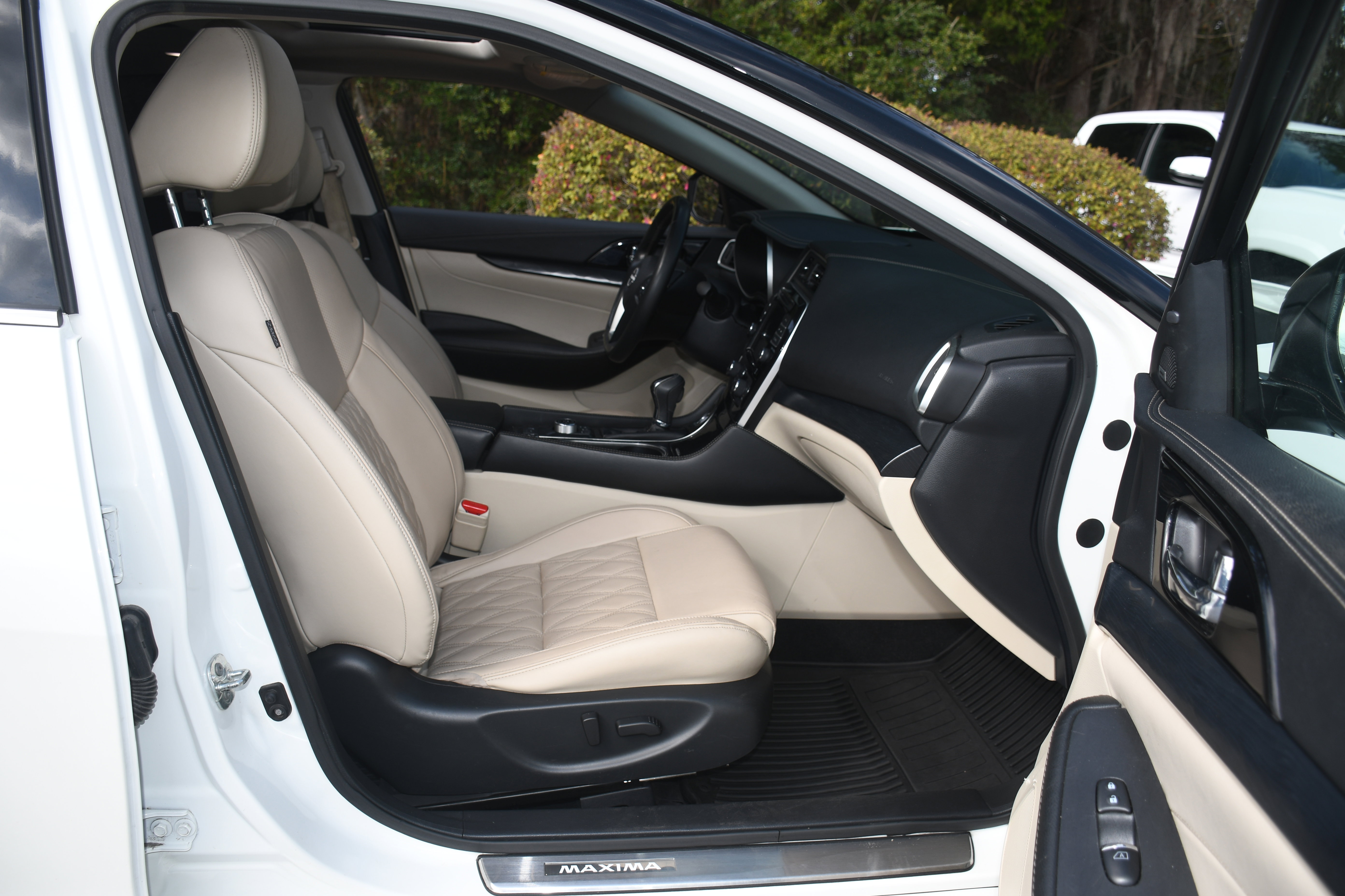 Used 2023 Nissan Maxima Platinum w/ Sport Mat Group image 24