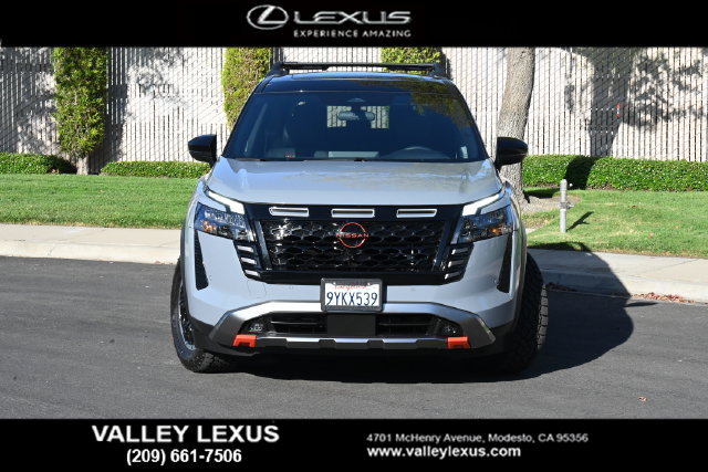 Used 2026 Nissan Pathfinder Rock Creek w/ Rock Creek Premium Package AWD/4WD image 2