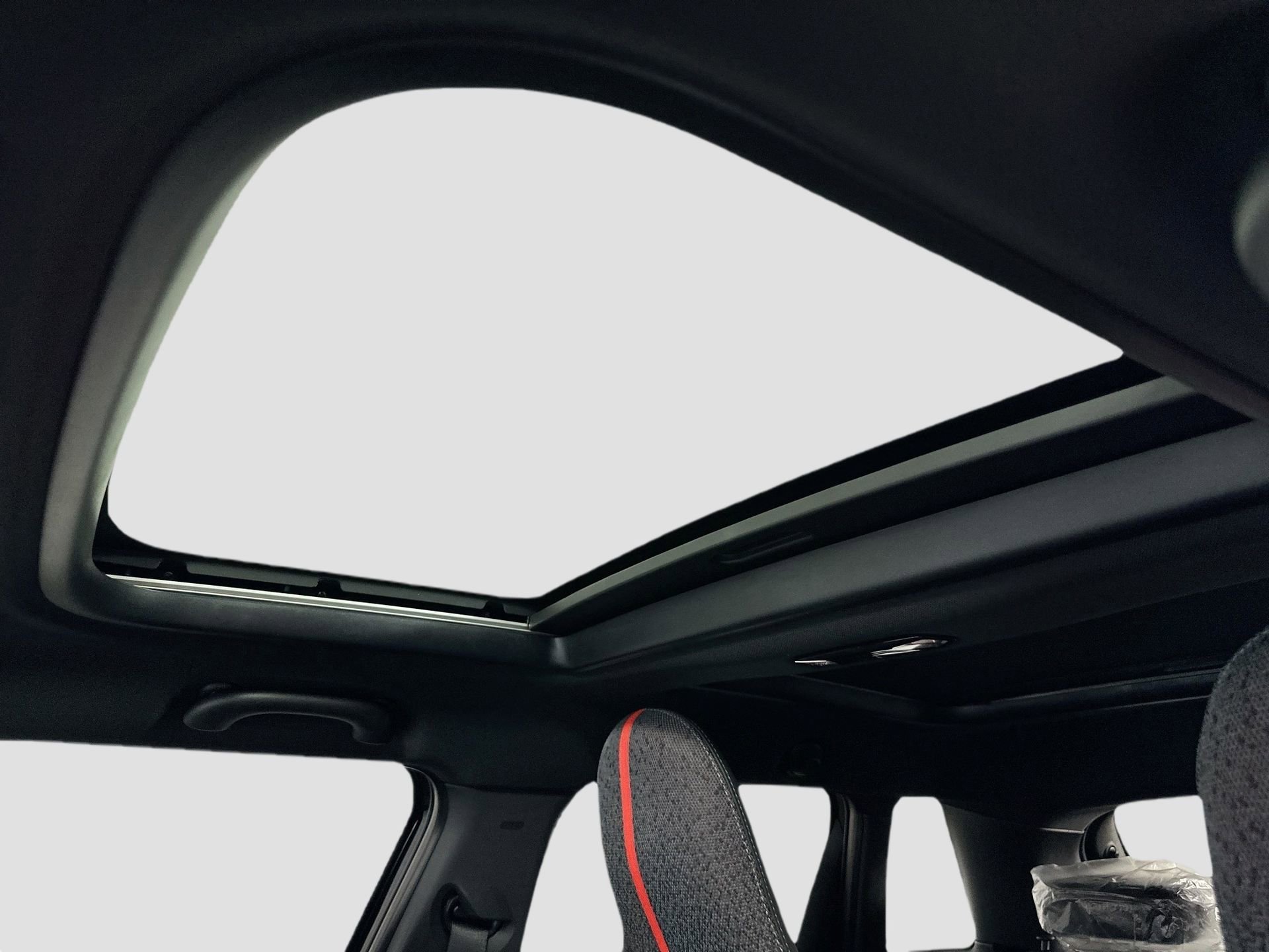 Certified 2025 MINI Cooper S image 19