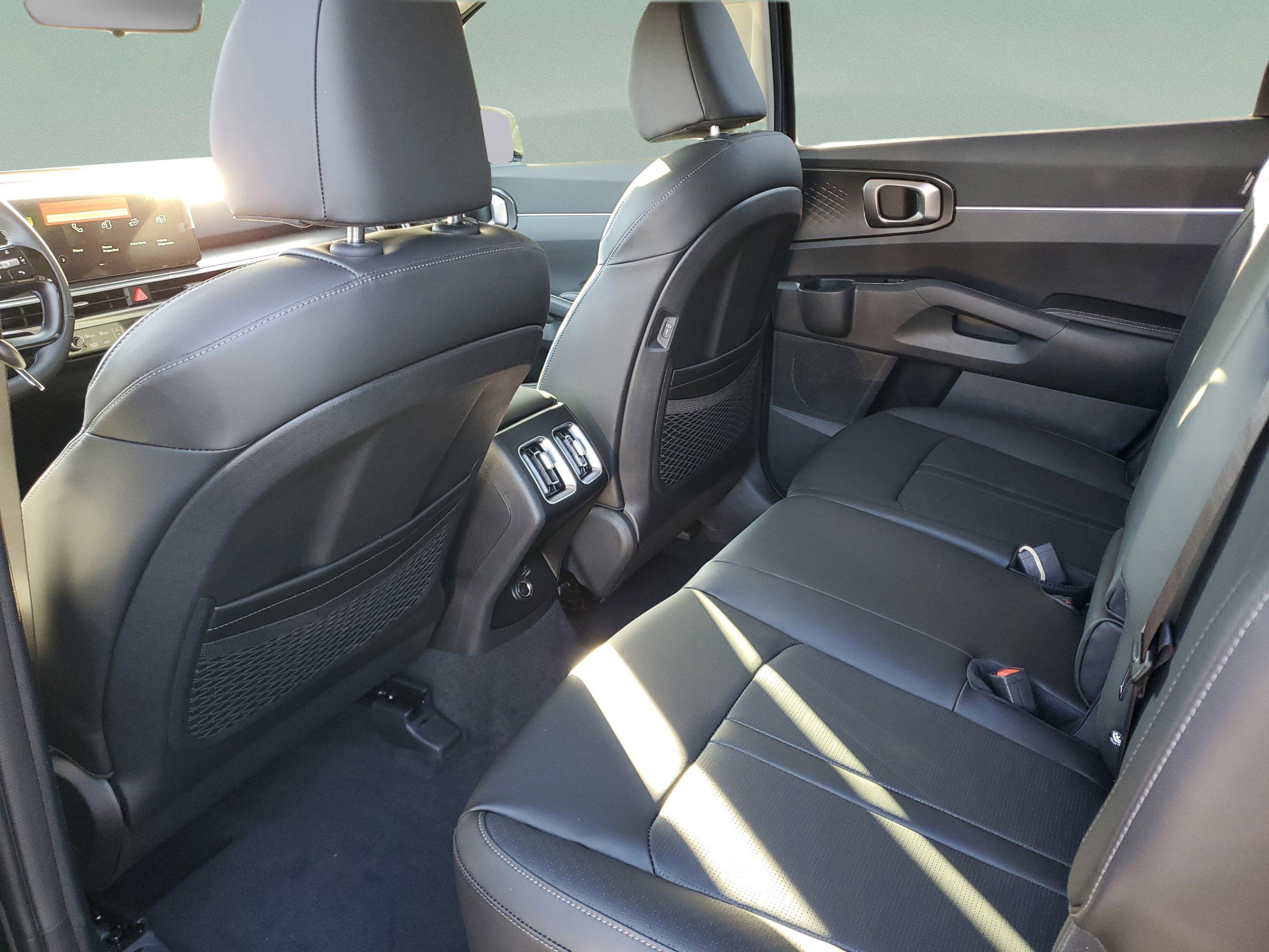 New 2026 Kia Sorento S FWD image 9