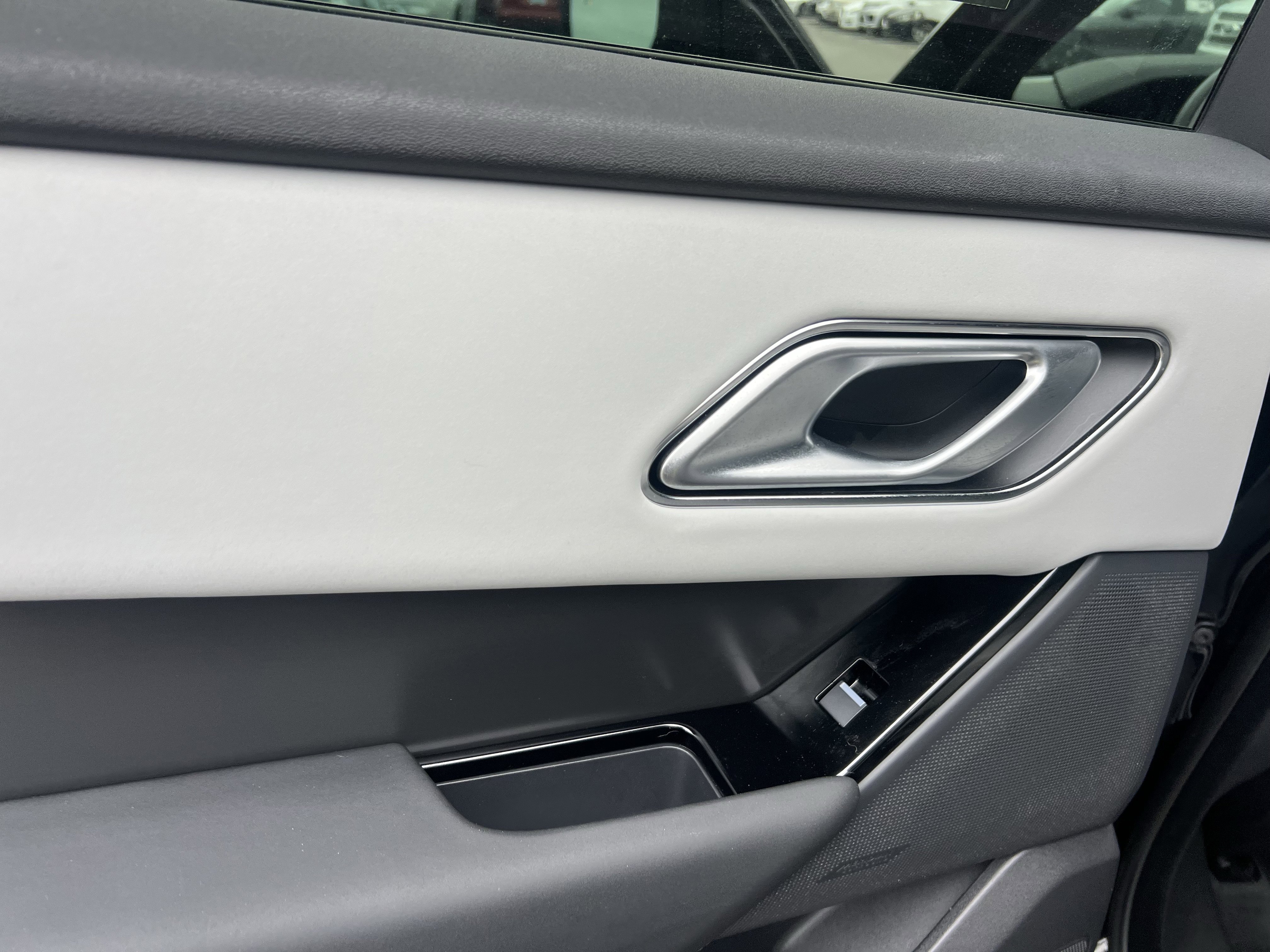 Certified 2026 Land Rover Range Rover Velar S AWD/4WD image 29