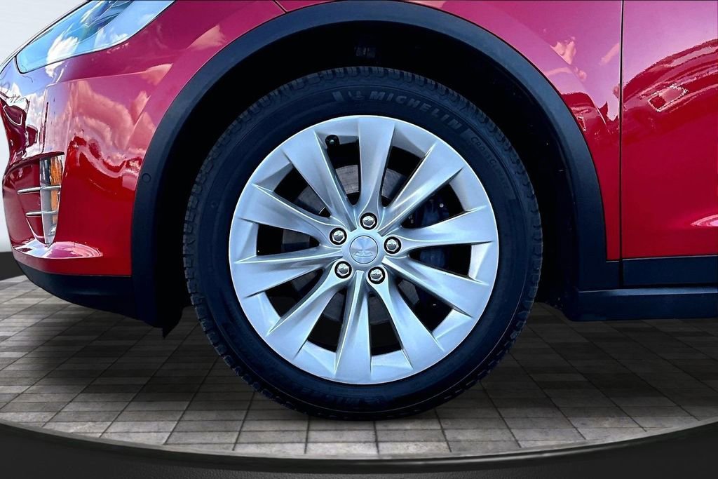Used 2020 Tesla Model X Long Range image 9