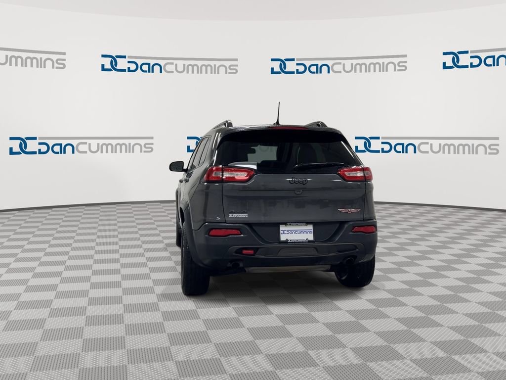 Used 2015 Jeep Cherokee Trailhawk AWD/4WD image 7