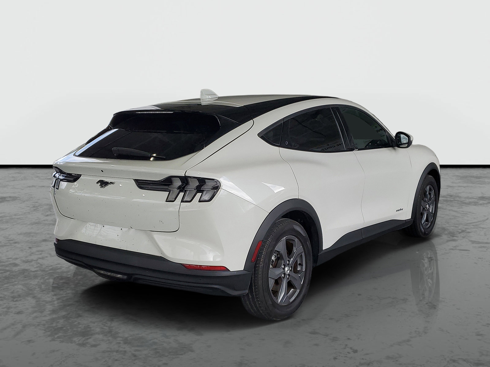 Used 2022 Ford Mustang Mach-E Select RWD image 2