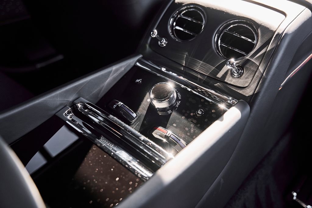 Used 2025 Rolls-Royce Spectre w/ Spectre Launch Package image 42