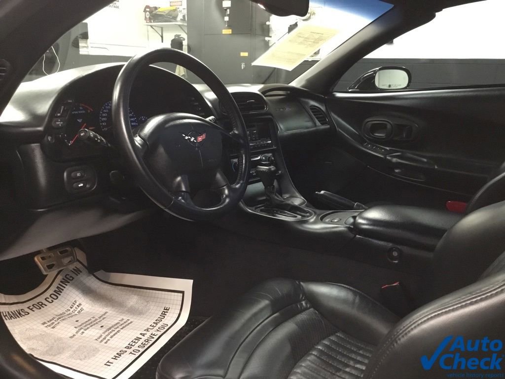 Used 2002 Chevrolet Corvette Coupe w/ Preferred Equipment Group2 RWD image 18