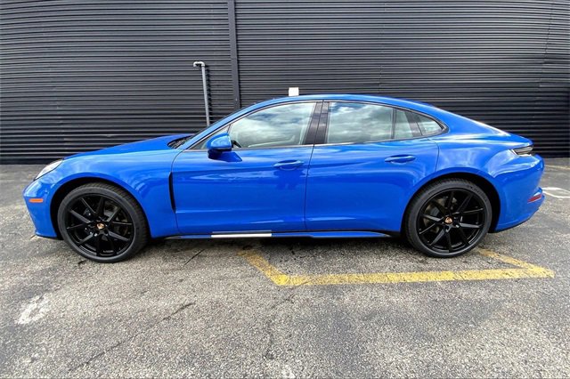 New 2026 Porsche Panamera 4 image 2