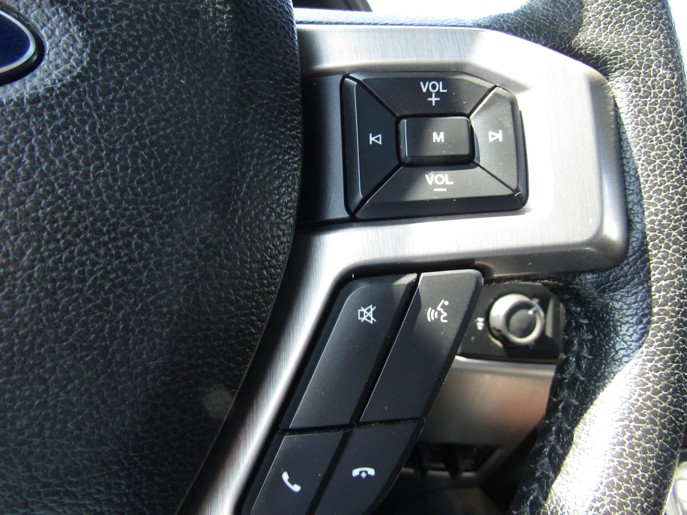 Used 2015 Ford F150 Platinum w/ Technology Package image 31