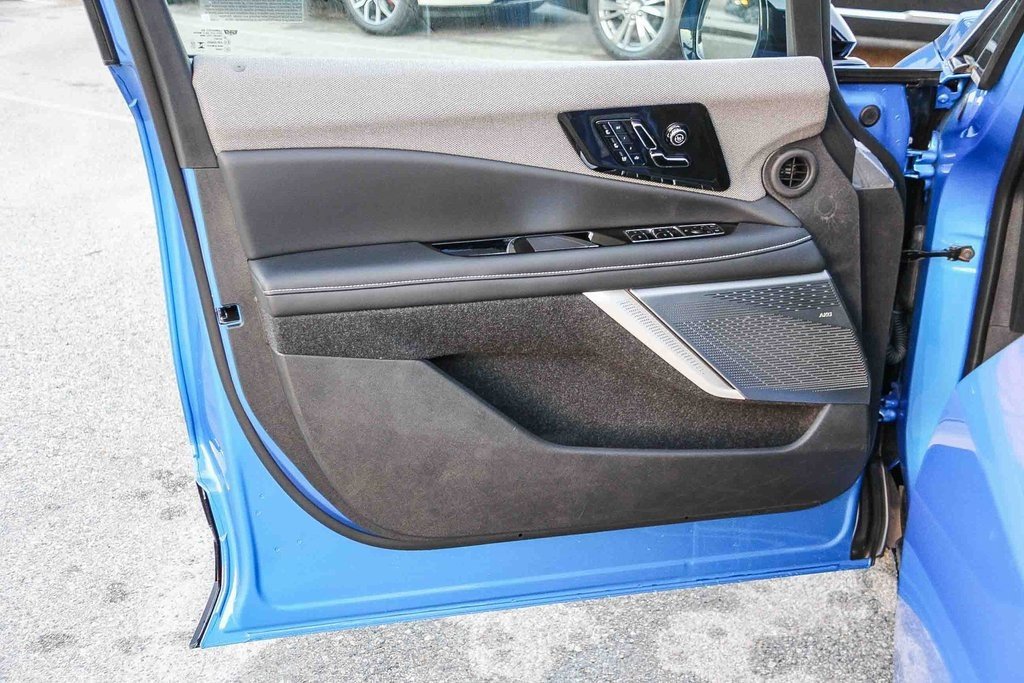 New 2026 Cadillac Optiq Luxury 2 image 22