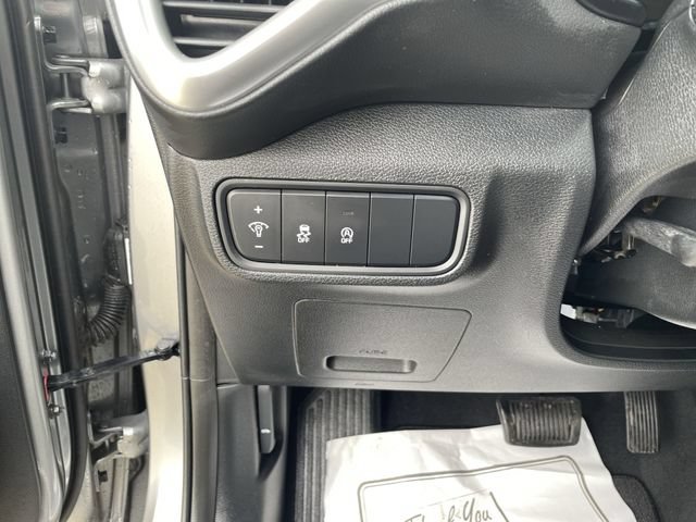 Used 2025 Kia Soul LX w/ LX Technology Package FWD image 21