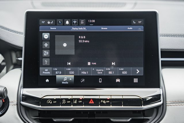 New 2026 Jeep Compass Limited image 24