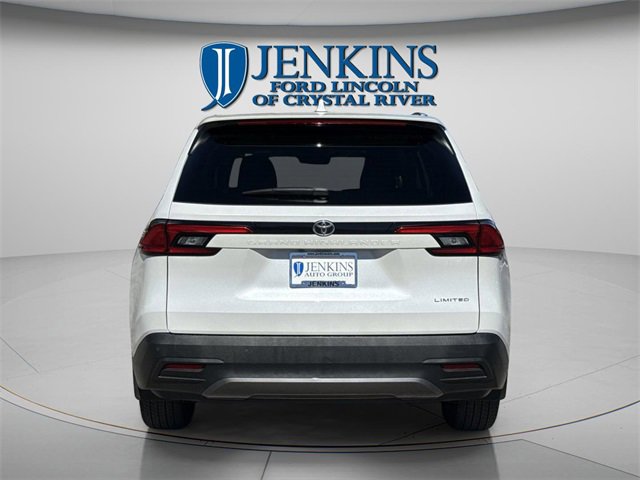 Used 2024 Toyota Grand Highlander Limited image 13