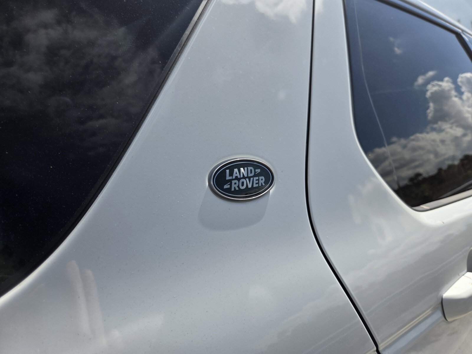 New 2025 Land Rover Discovery Sport S image 15