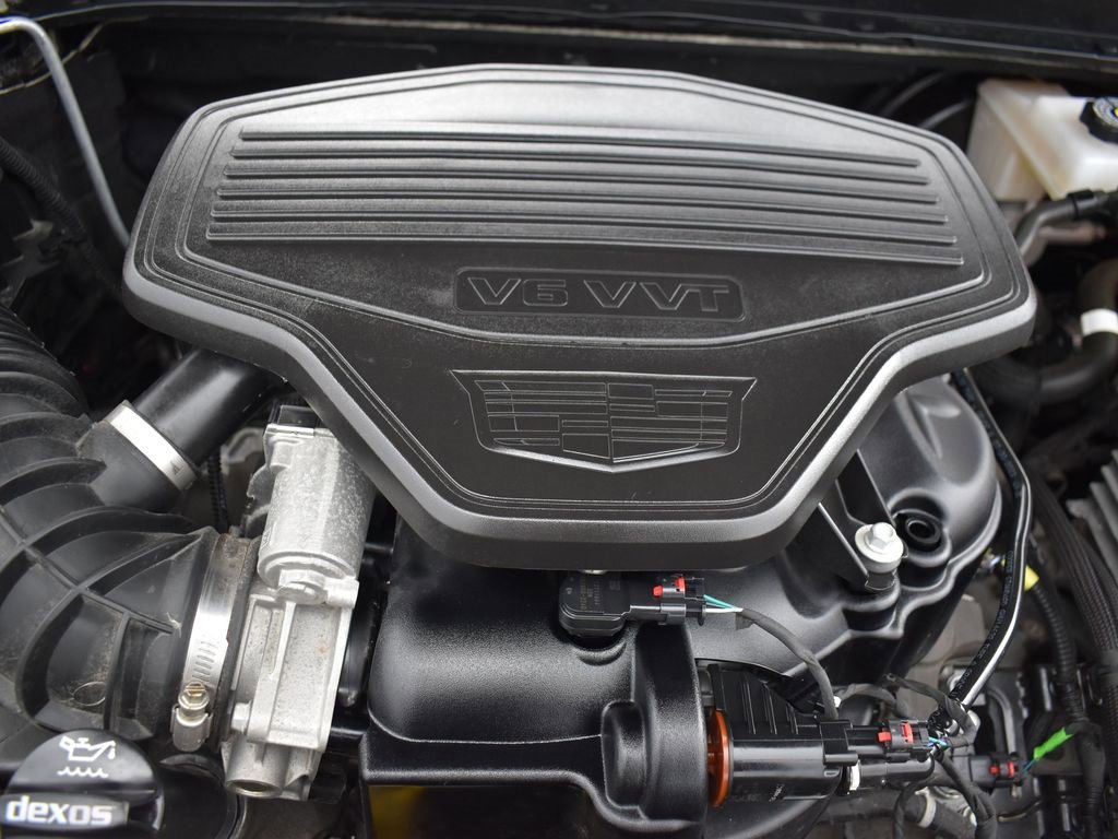 Certified 2024 Cadillac XT5 Sportv w/ LPO, Red Accent Package image 38