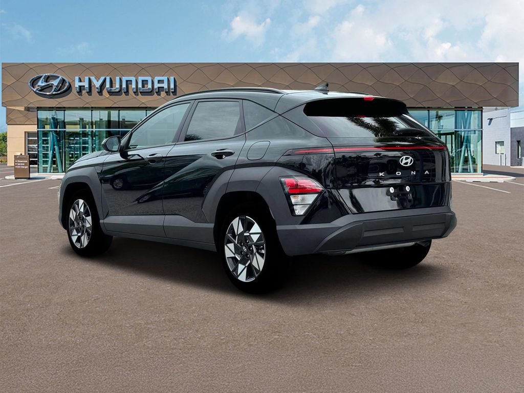 Used 2025 Hyundai Kona SEL image 5