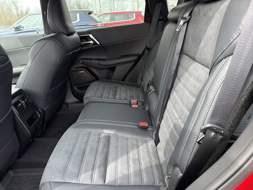 New 2026 Mitsubishi Outlander SE AWD/4WD image 12