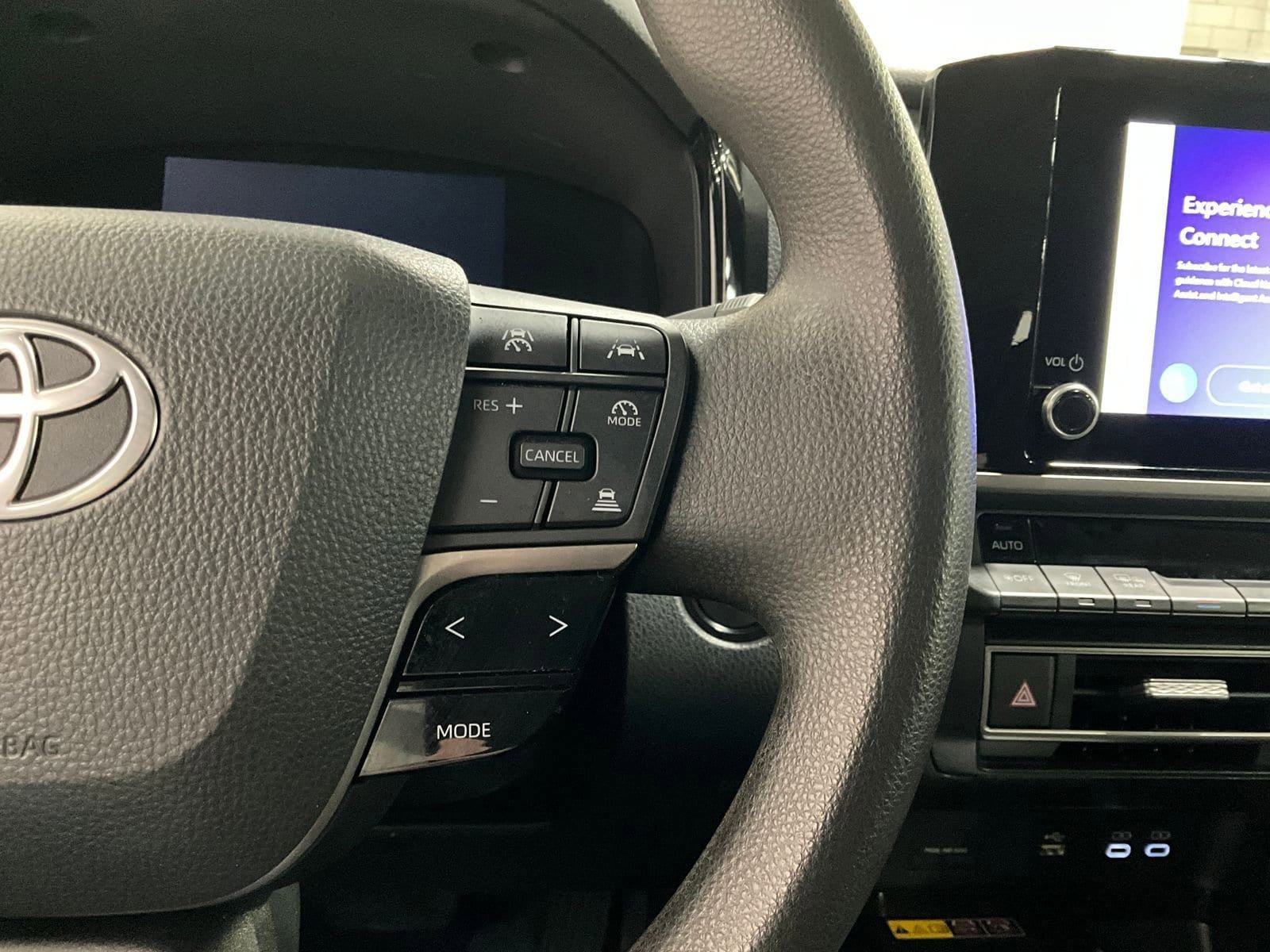 Used 2025 Toyota Camry LE FWD image 19