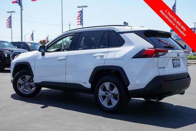 Used 2022 Toyota RAV4 XLE image 3