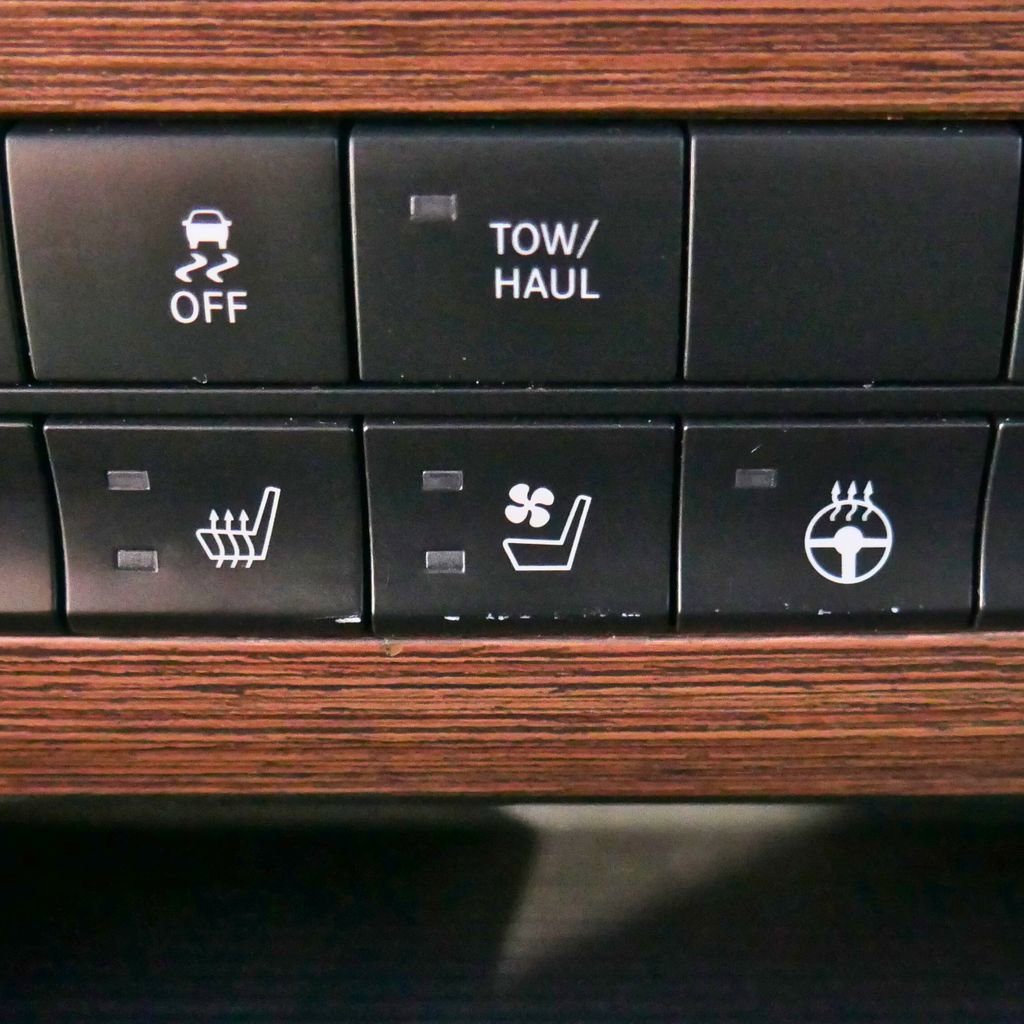 Used 2014 RAM 2500 Laramie w/ Protection Group image 45