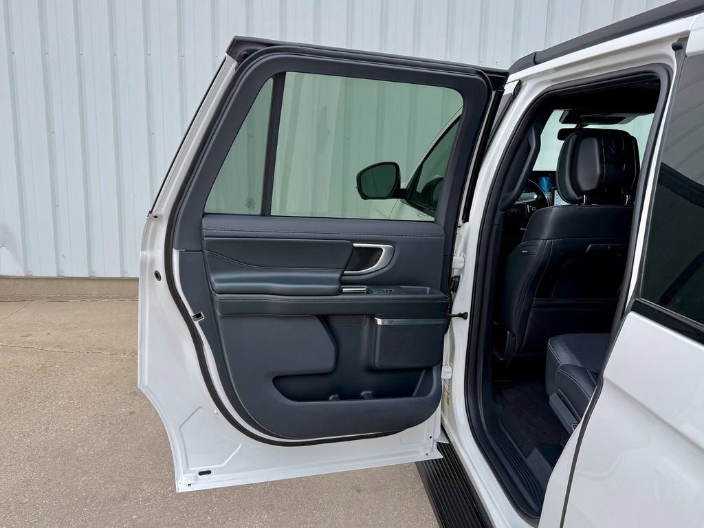 New 2026 Ford Expedition Max Platinum w/ Stealth Appearance Package image 15