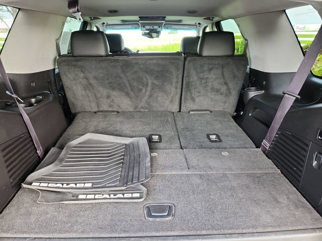 Used 2015 Cadillac Escalade Luxury AWD/4WD image 36