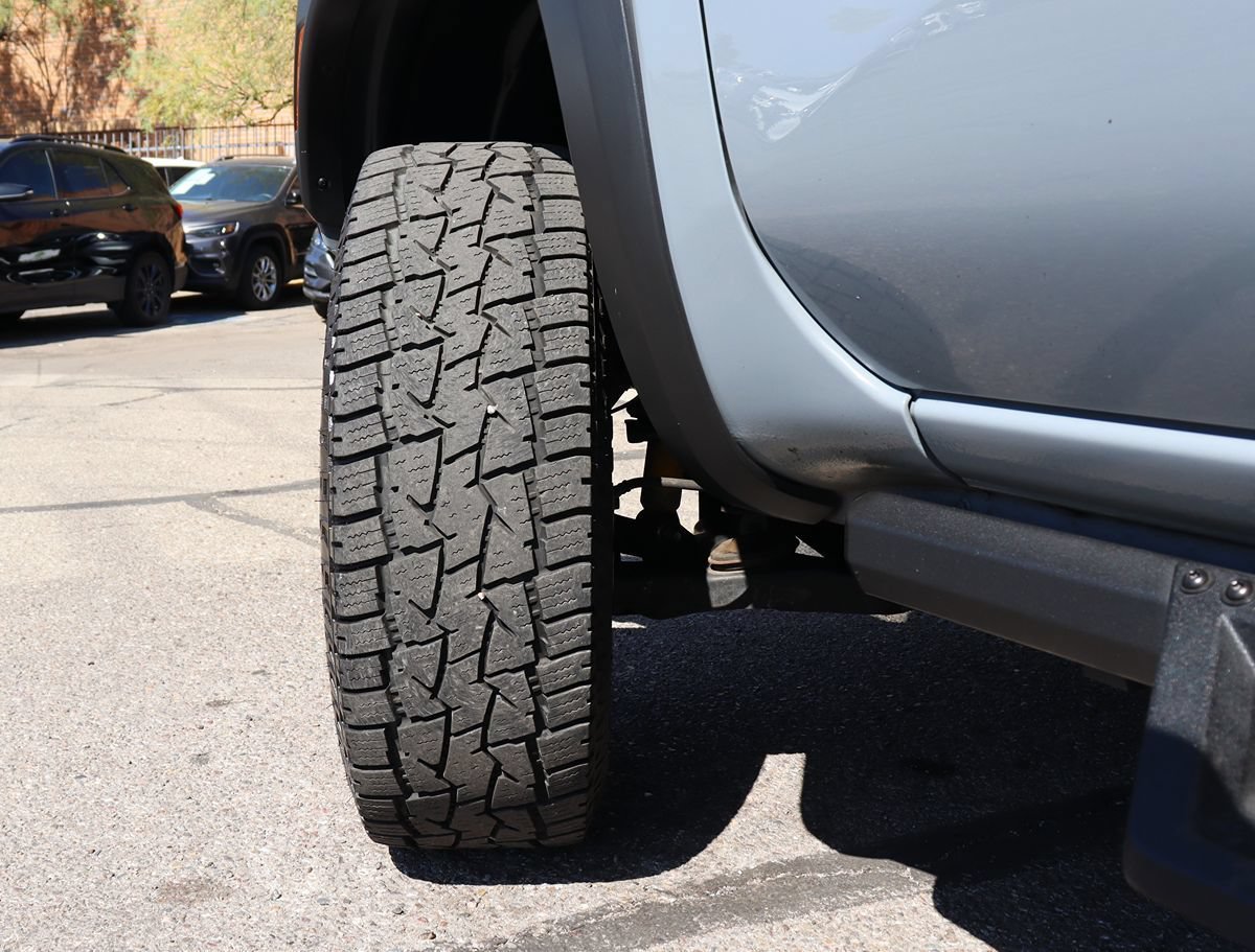 Used 2022 Nissan Frontier Pro-X RWD image 6