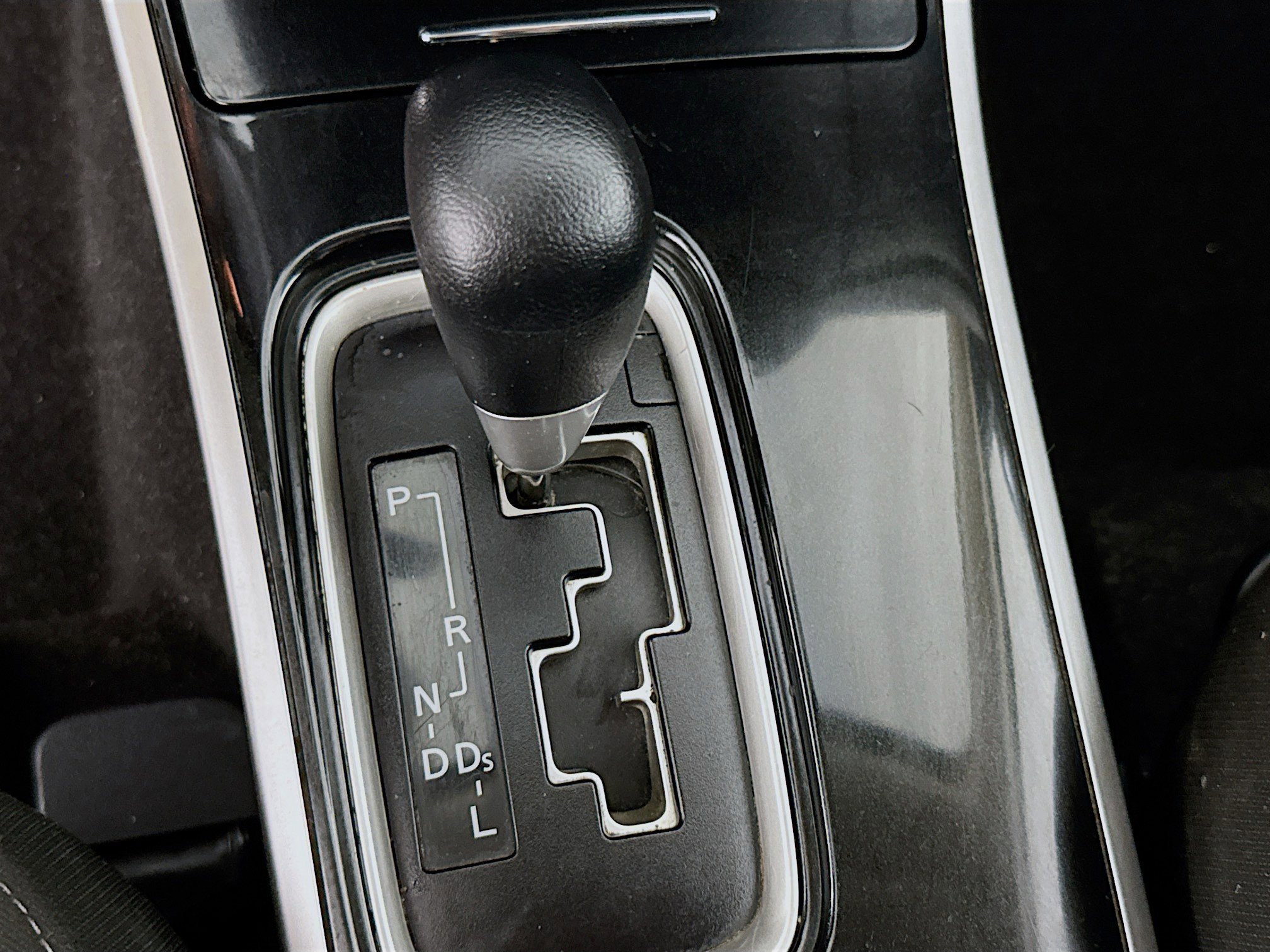 Used 2020 Mitsubishi Outlander ES image 19