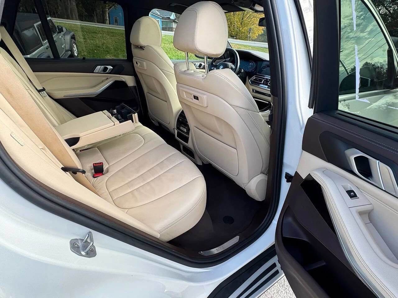 Used 2019 BMW X5 xDrive40i w/ Convenience Package image 16