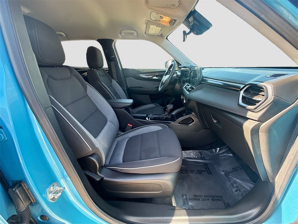 Used 2025 Chevrolet TrailBlazer LS w/ LS Convenience Package image 25