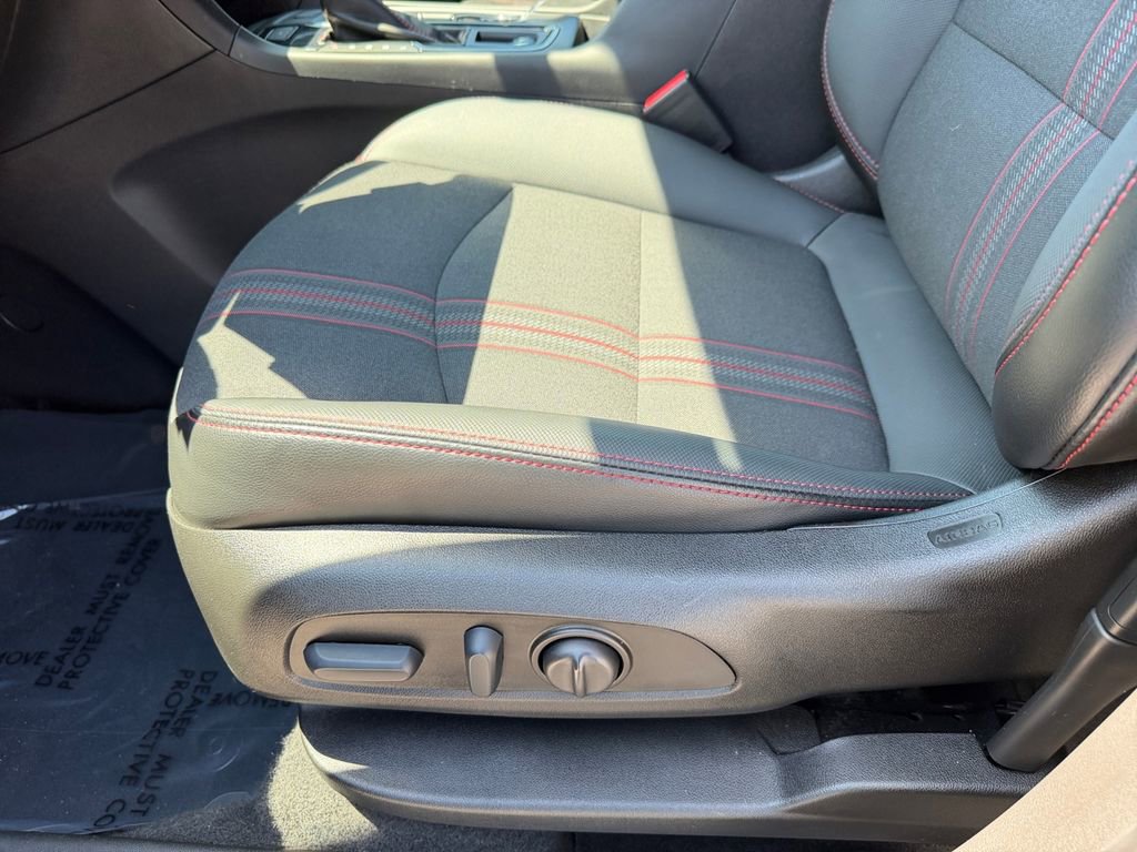 Used 2023 Chevrolet Equinox RS AWD/4WD image 25