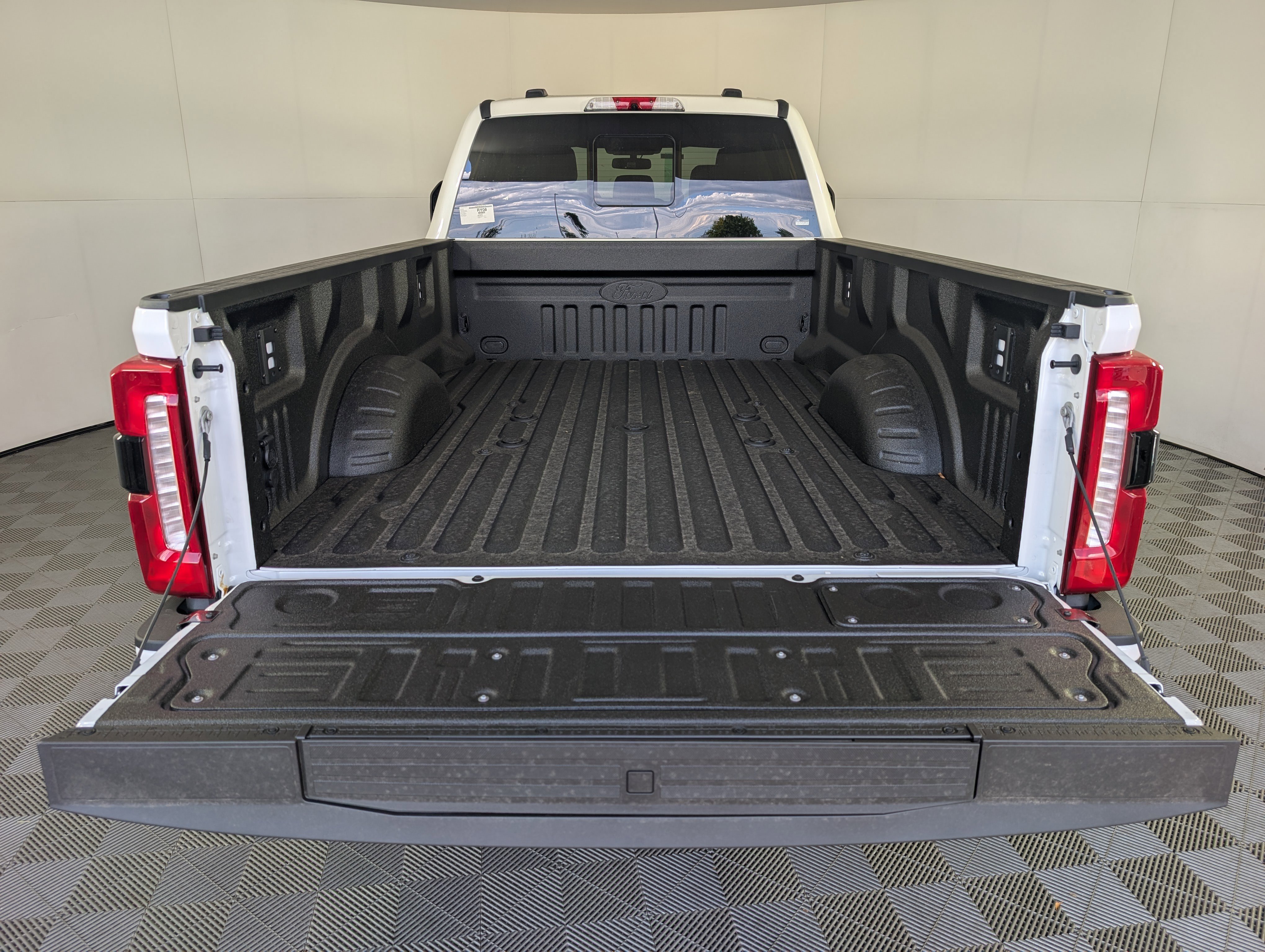 New 2026 Ford F350 Lariat image 6