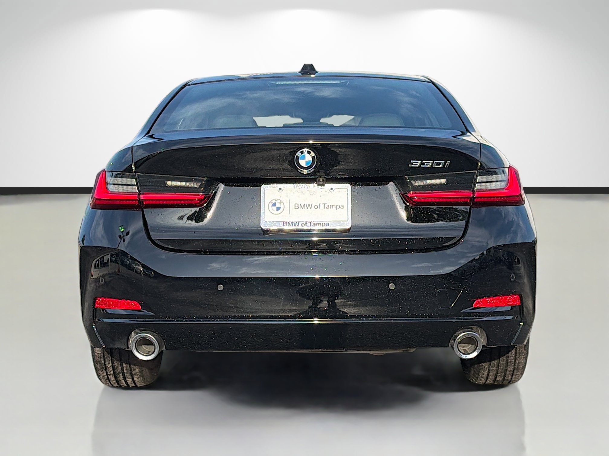 New 2026 BMW 330i Sedan w/ Convenience Package RWD image 4