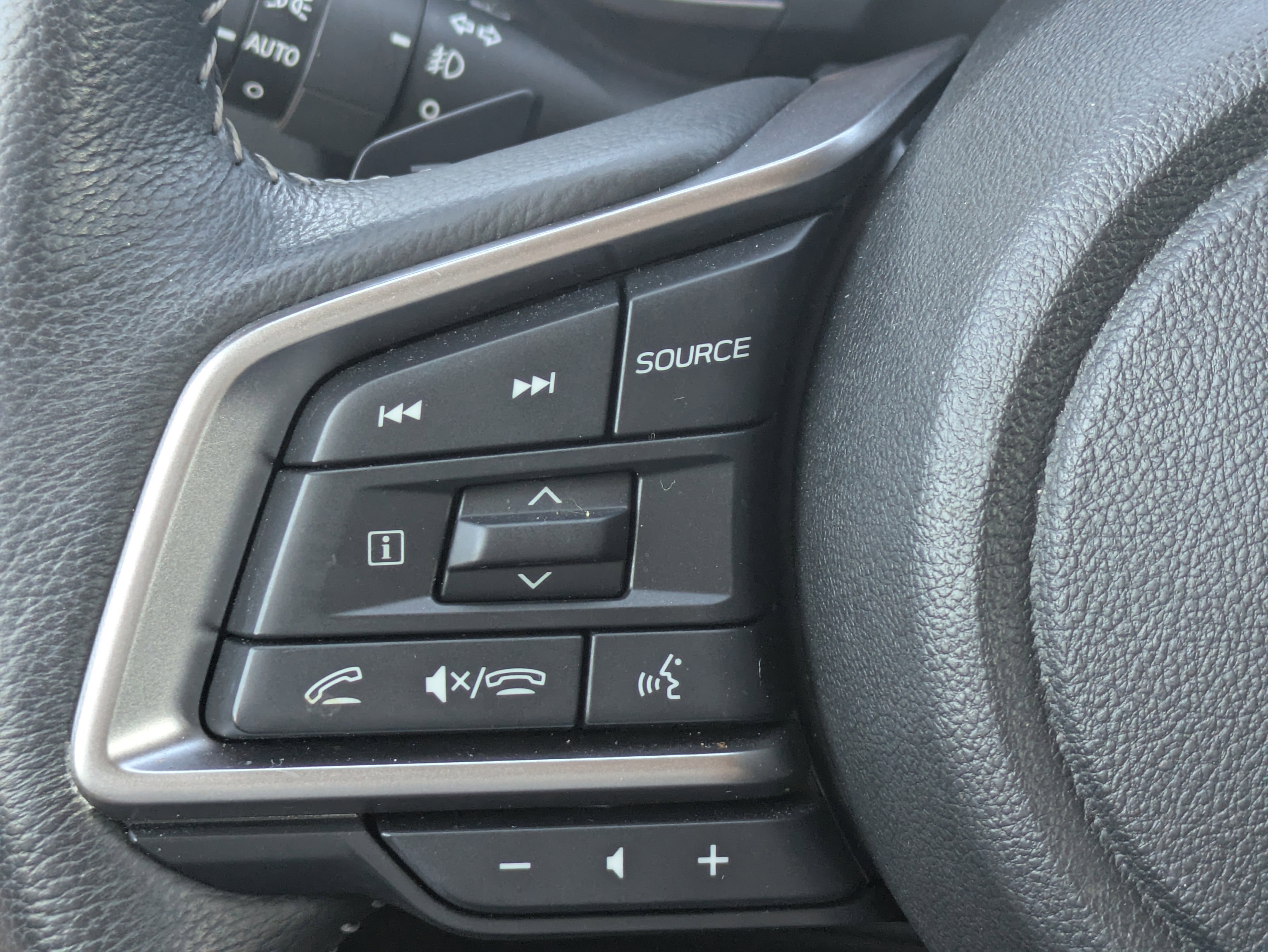 Certified 2023 Subaru Ascent Limited w/ Technology Package image 25