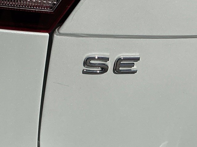 Certified 2023 Volkswagen Tiguan SE R-Line AWD/4WD image 9