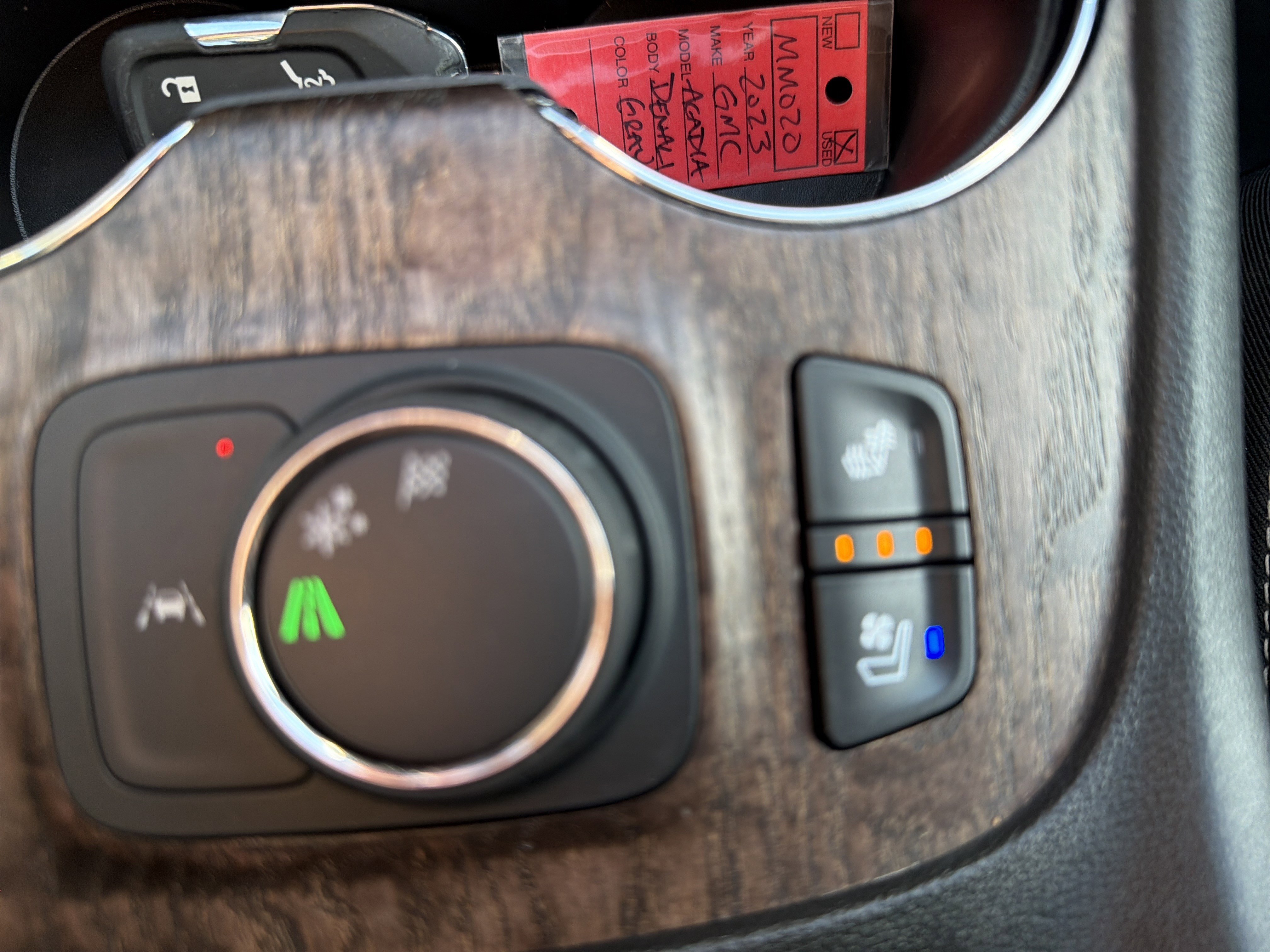 Used 2023 GMC Acadia Denali w/ Denali Technology Package image 42