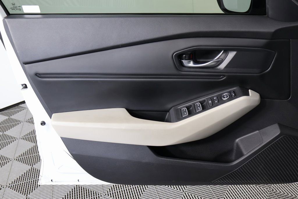 Used 2023 Honda Accord EX image 10