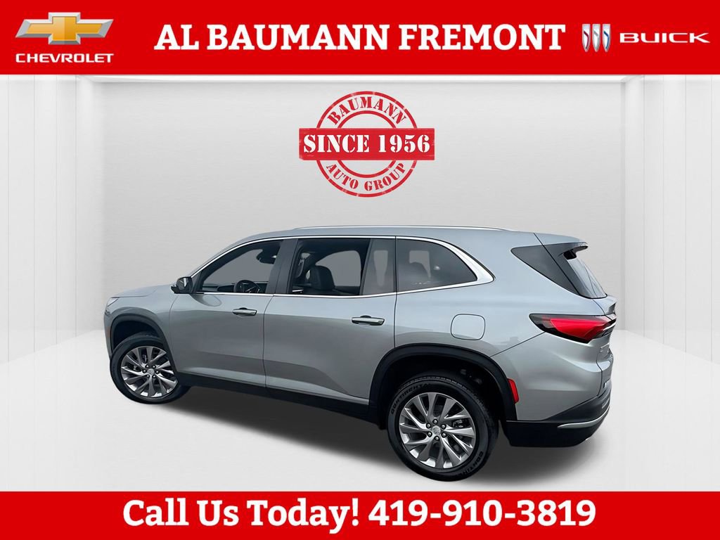 Used 2025 Buick Enclave Preferred image 11