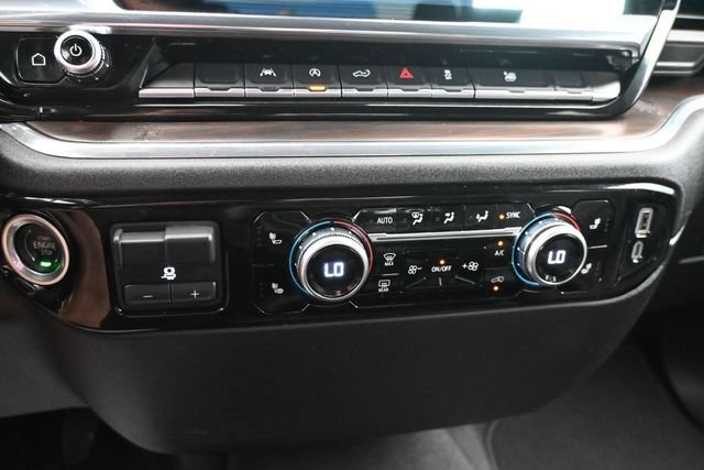 Used 2025 GMC Sierra 1500 SLT AWD/4WD image 18