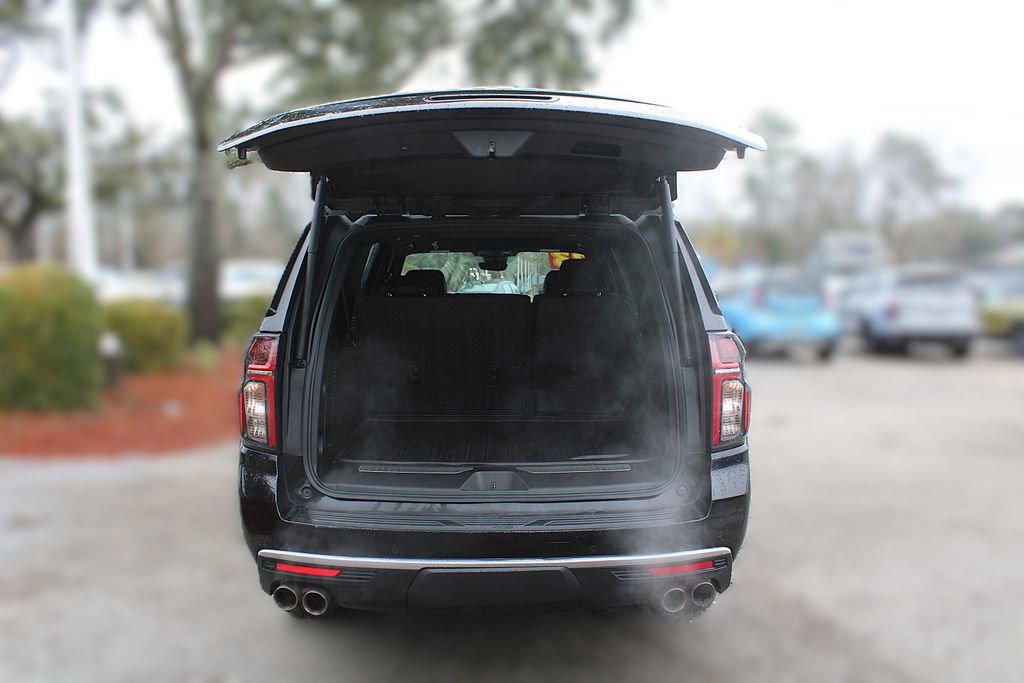 Used 2023 Chevrolet Suburban High Country image 9