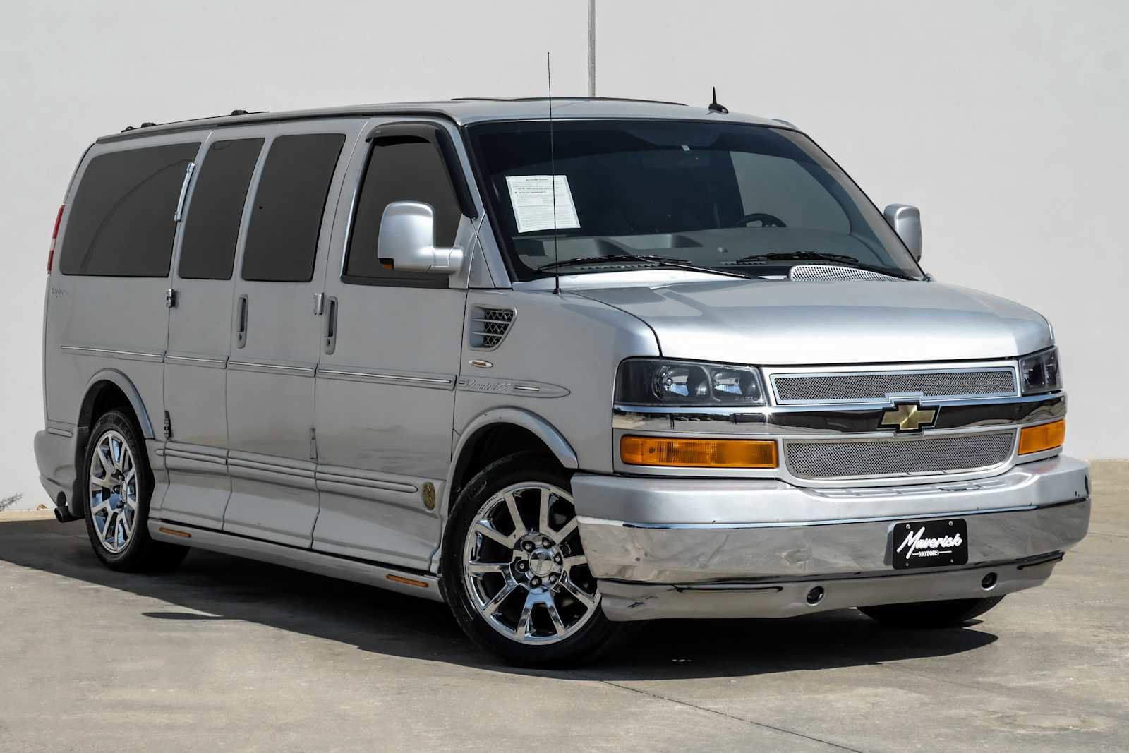 Used 2011 Chevrolet Express 1500 image 7