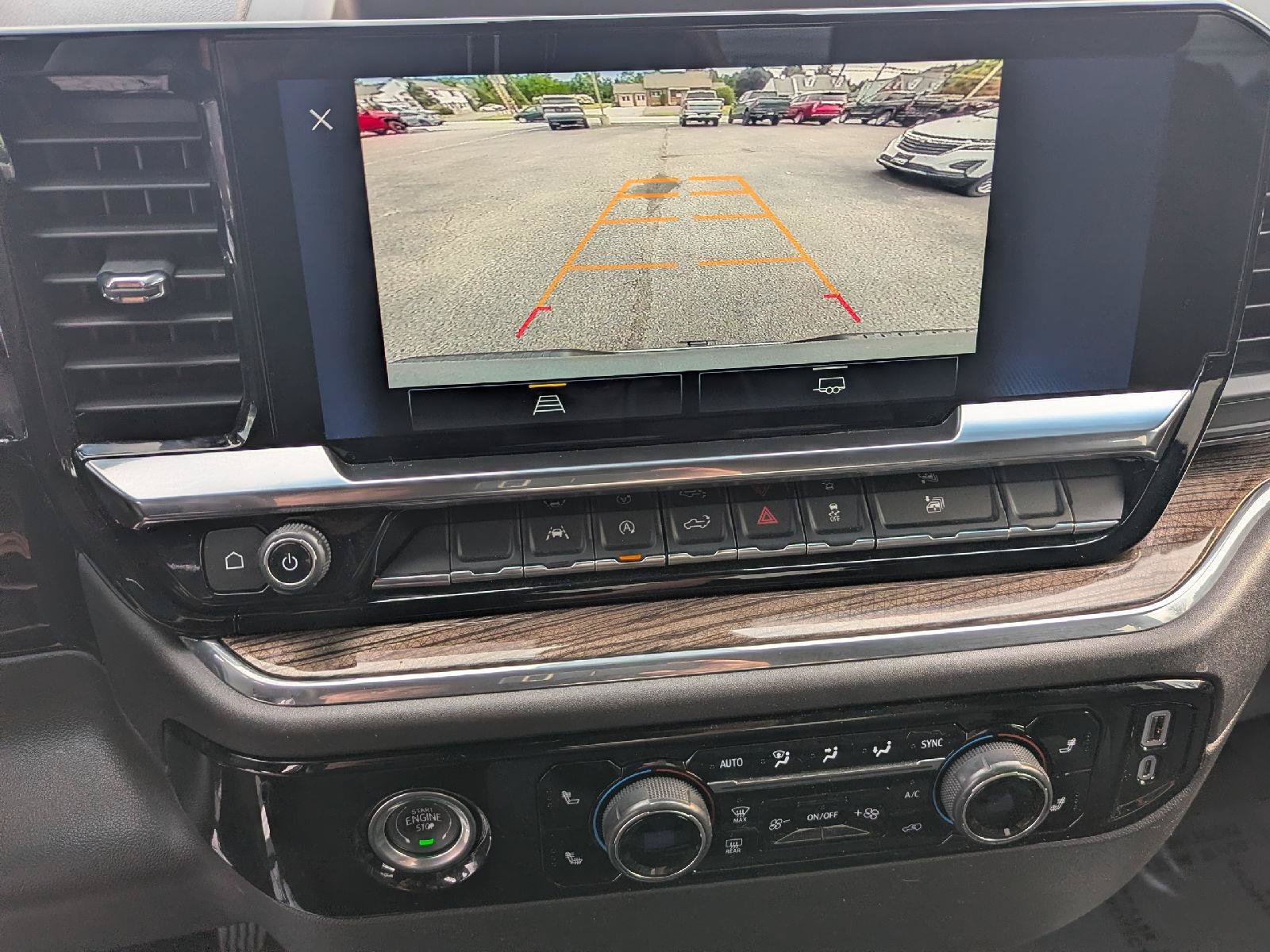 Used 2024 Chevrolet Silverado 1500 LT AWD/4WD image 16