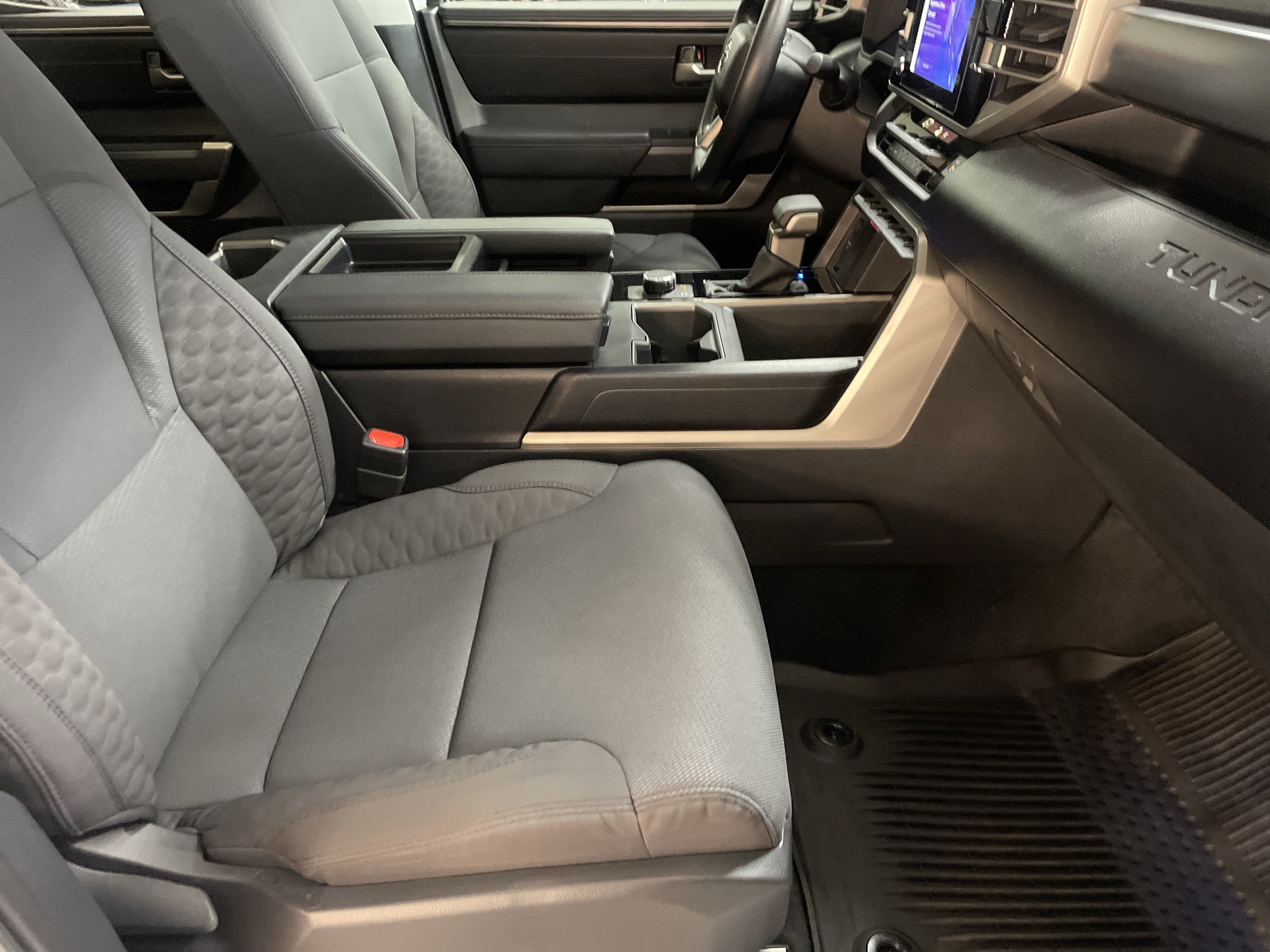 Used 2024 Toyota Tundra SR5 w/ SR5 Convenience Package RWD image 35