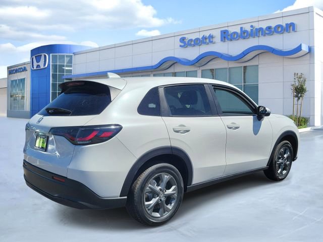 New 2026 Honda HR-V LX image 4