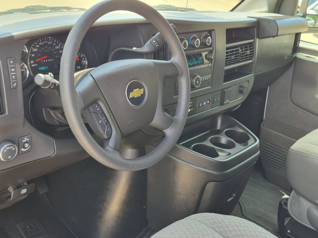 Used 2025 Chevrolet Express 3500 LT w/ LT Preferred Equipment Group RWD image 14