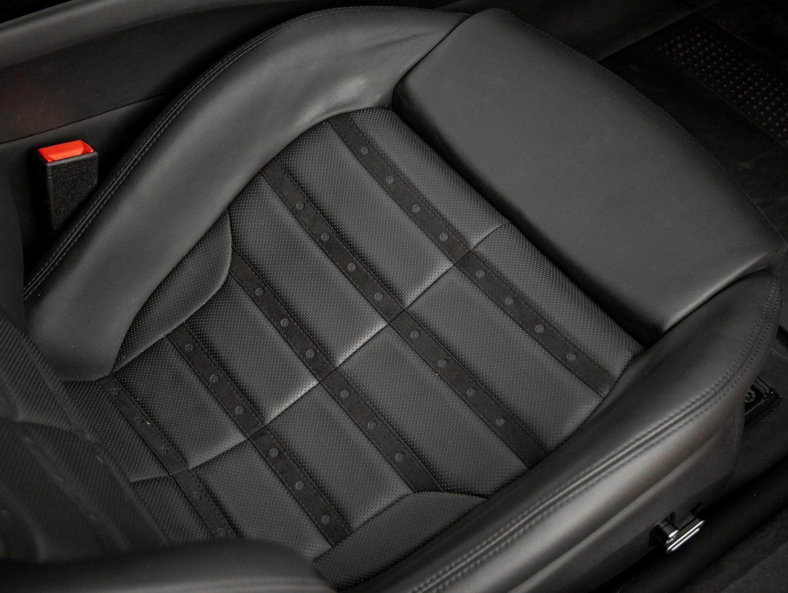 Used 2023 Ferrari 296 GTB image 33