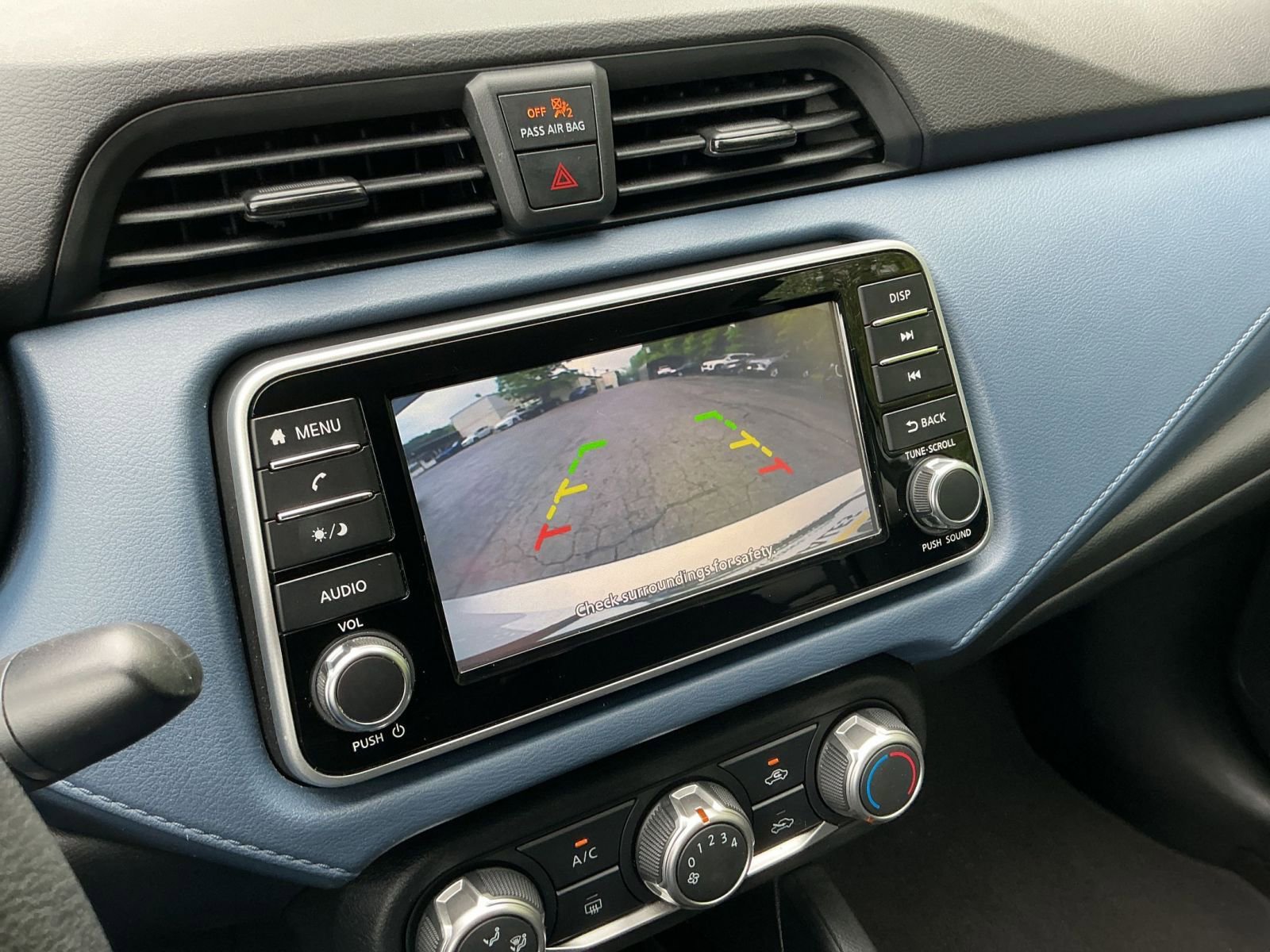 Used 2025 Nissan Versa SV FWD image 20