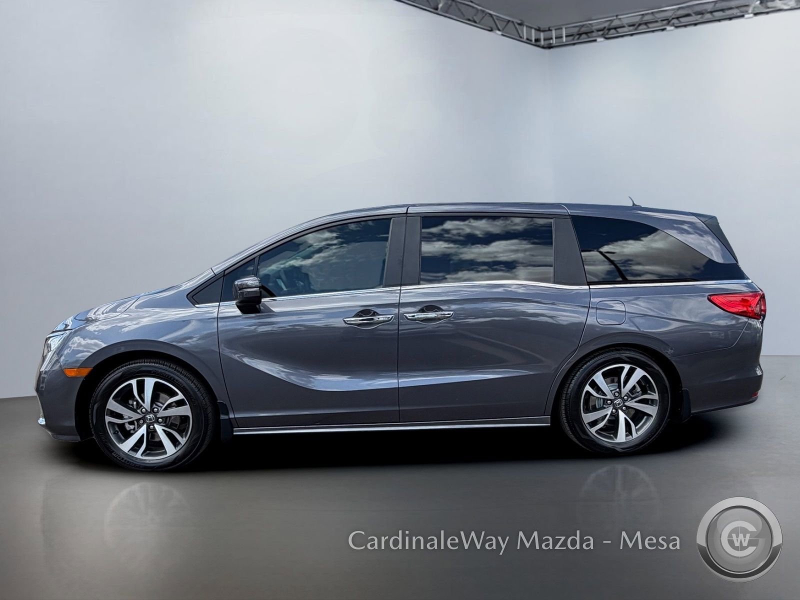 Used 2024 Honda Odyssey Touring image 4