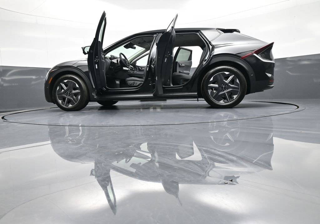 New 2025 Kia EV6 Light w/ Light LR Technology Package image 48