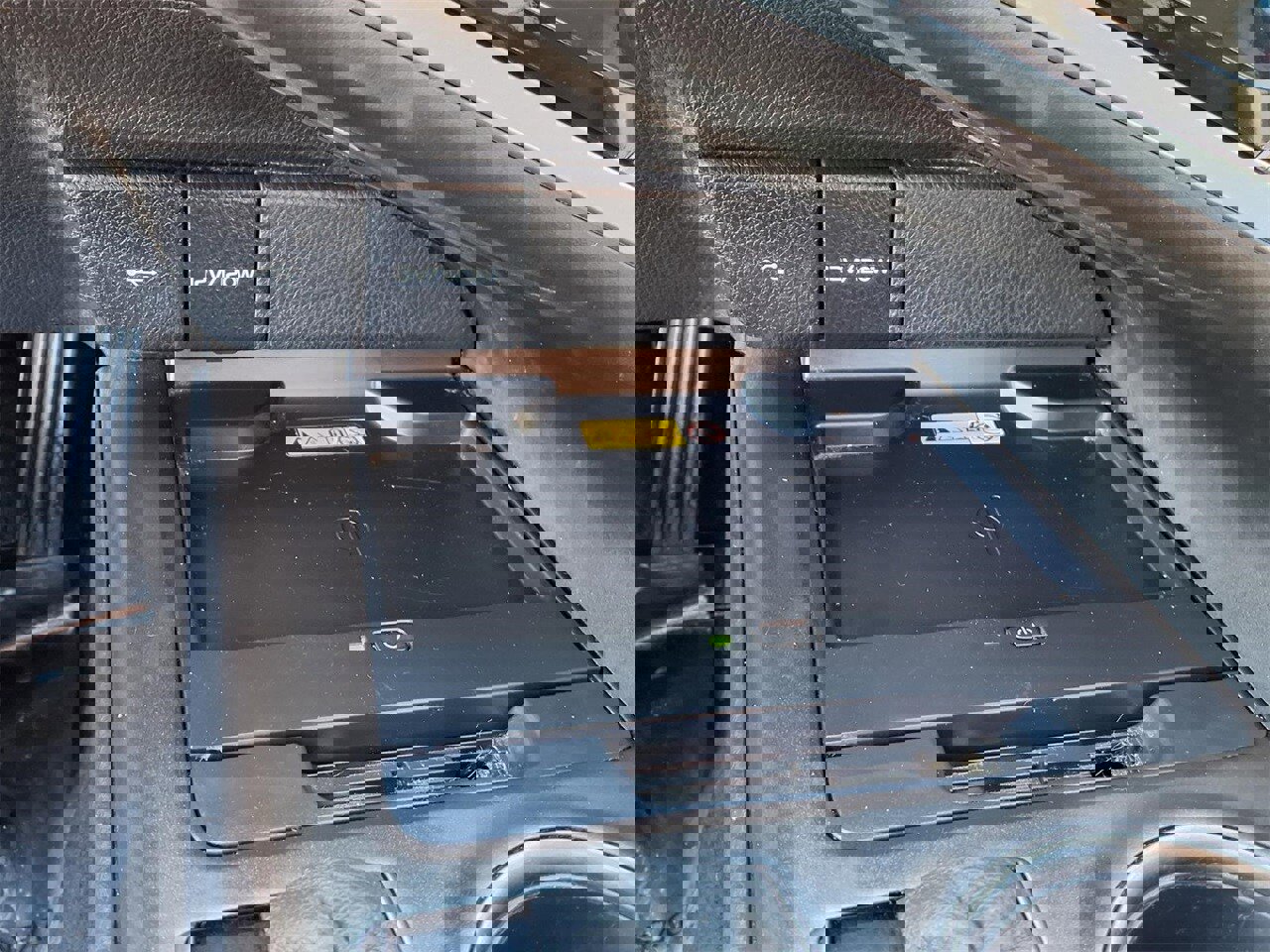 Used 2022 Toyota Camry XSE image 19