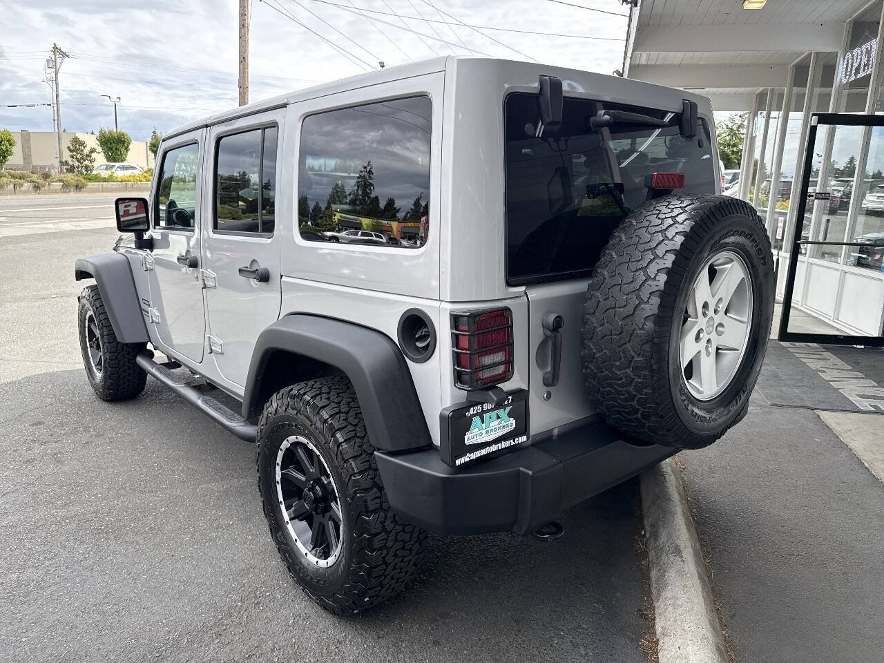 Used 2011 Jeep Wrangler Unlimited Sport AWD/4WD image 4